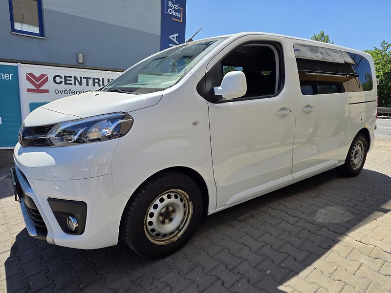 Toyota Verso 1.5-8MÍST-1.MAJITEL-KLIMA - fotka 4 z 15