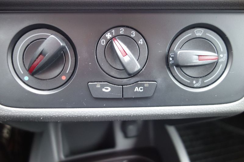 Seat Ibiza 1,4i63kW  Kombi COPA ! - fotka 28 z 30