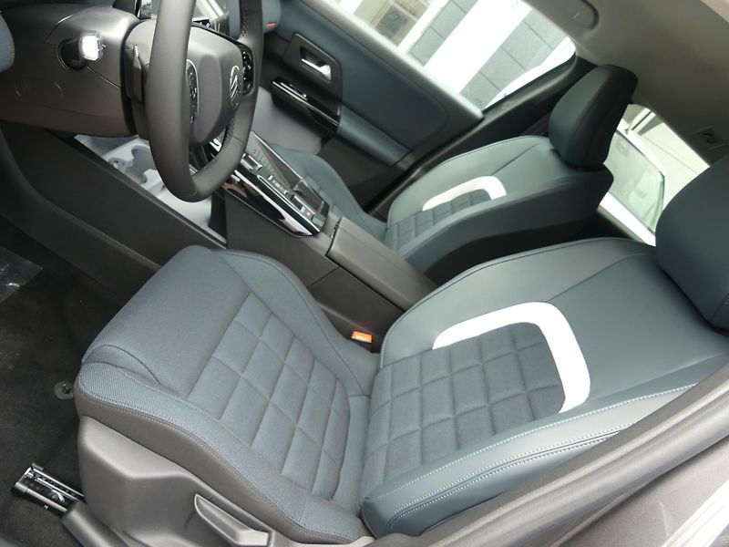 Citroën C5 Aircross (2026) PLUS Hybrid 145k Automatic - fotka 9 z 22