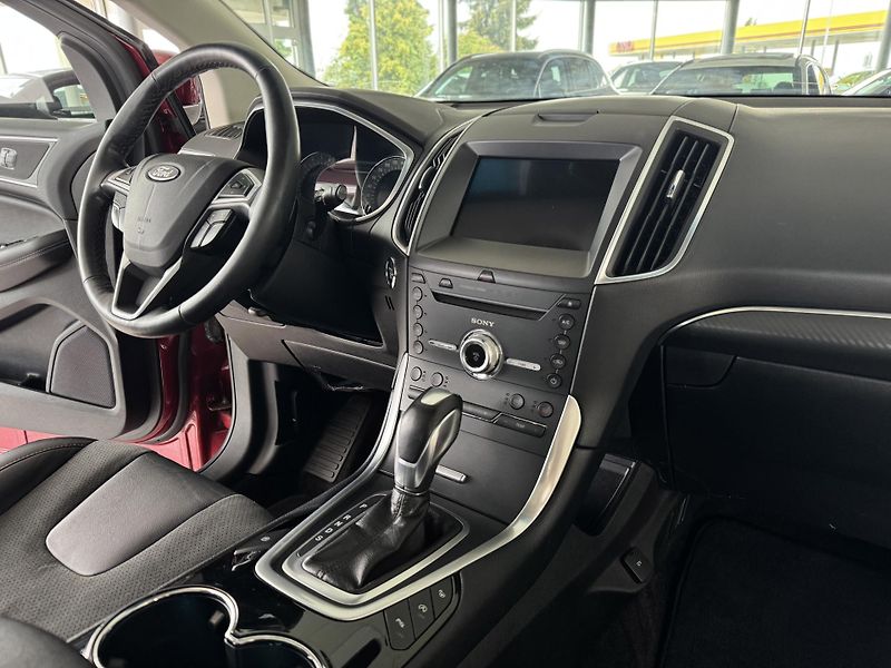 Ford Edge 2,0Bi-TDCi 4x4*REZERVACE! - fotka 14 z 43
