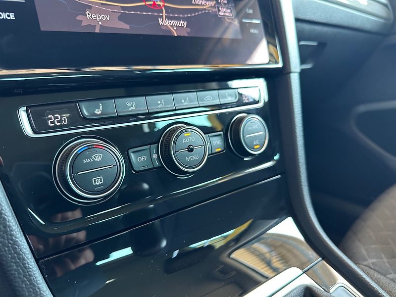 Volkswagen Golf (2019) 1.0TSi NAVI,LED,APP,SERVIS - fotka 13 z 15