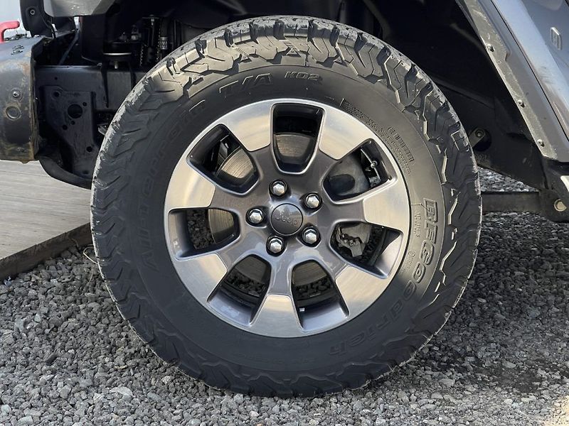 Jeep Wrangler 2.2CRD, ČR, Overland, 4x4 - fotka 12 z 38