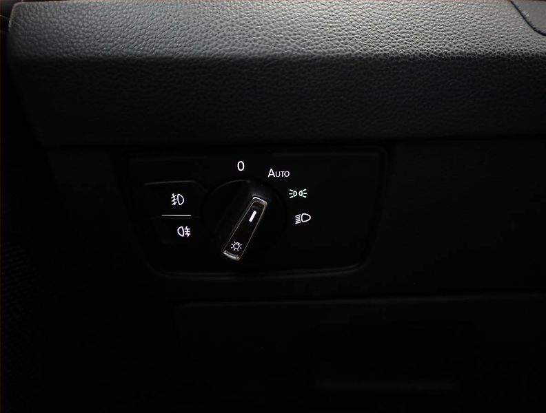 Volkswagen Passat (2019) Comfortline 1.5 TSI, Automat - fotka 14 z 17
