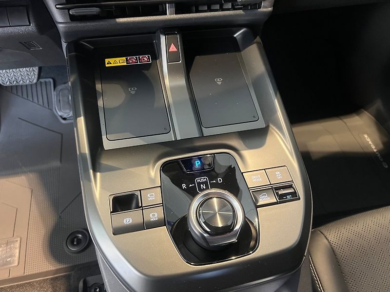 Subaru E-Outback 74.7 kWh AWD Business H/K Vent - fotka 11 z 16