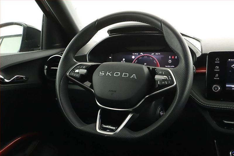 Škoda Fabia (2025) 1.0 TSI, Monte Carlo, FullLed - fotka 8 z 14