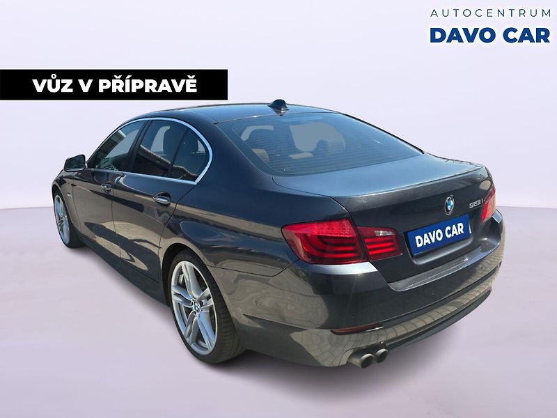 BMW Řada 5 3,0 523i 150kW - fotka 4 z 12