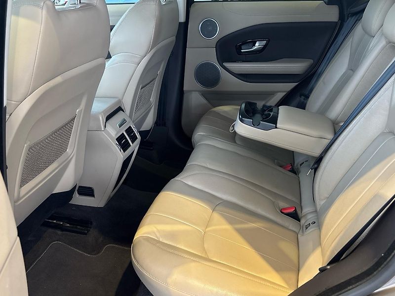Land Rover Range Rover Evoque (2016) SE 2.0TD4 - fotka 9 z 15