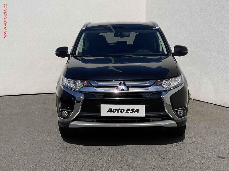 Mitsubishi Outlander (2017) 2.0, AC, tempo, kamera - fotka 2 z 15