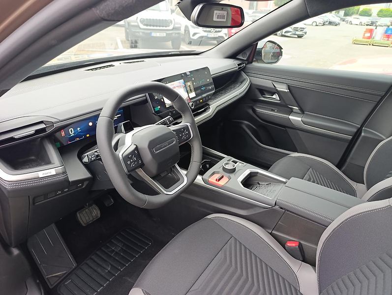 Jeep Compass (2026) First Edition e-Hybrid 145k - fotka 14 z 30