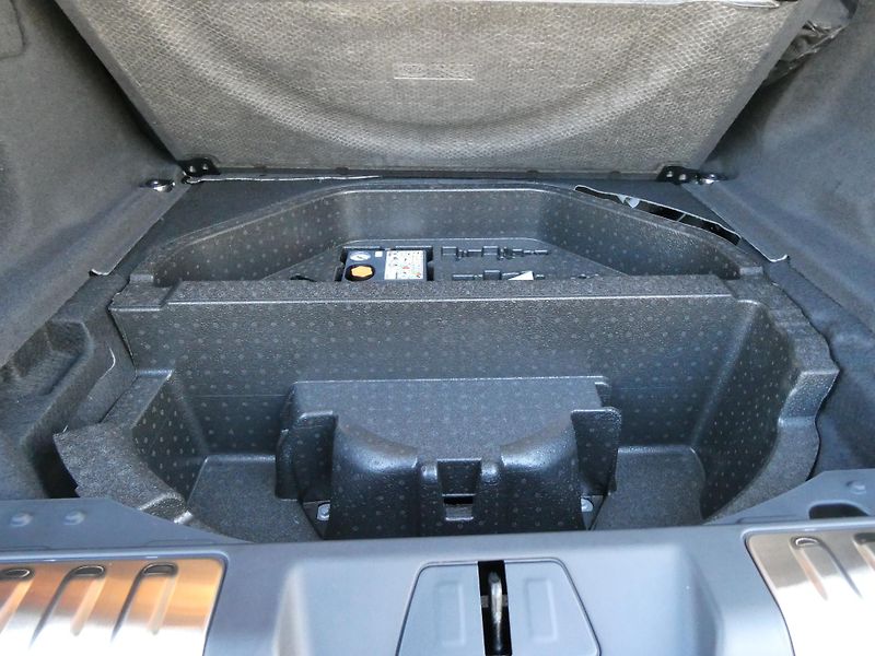 Land Rover Range Rover Sport (2026) 3,0 Dynamic SE D250 - fotka 34 z 37