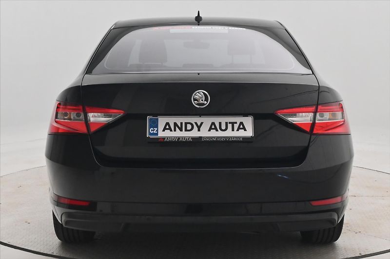 Škoda Superb 2,0 TDI 110 kW DSG Ambition Zá - fotka 6 z 29