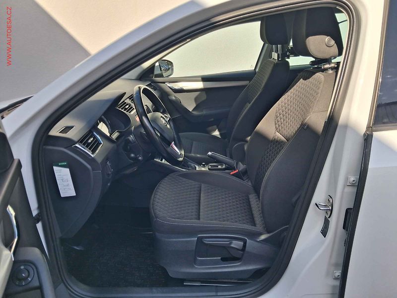 Škoda Octavia (2017) 2.0 TDi, Drive, DSG, LED - fotka 9 z 21