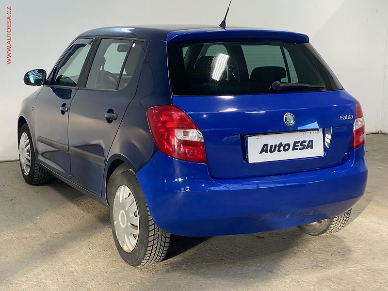 Škoda Fabia (2011) 1.6 TDi, AC - fotka 6 z 13