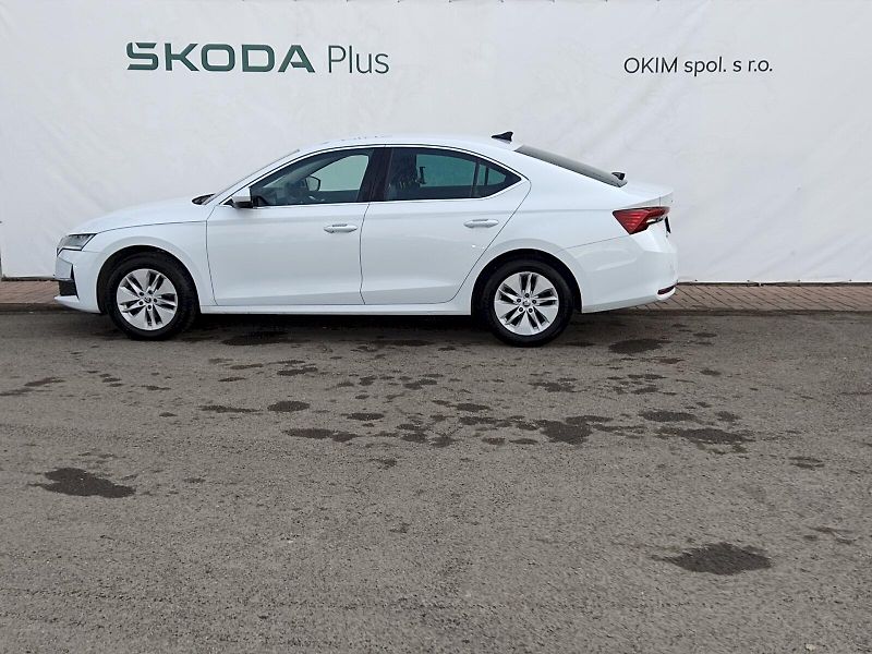 Škoda Octavia (2024) Top Selection 1,5 Tsi 110 Kw D - fotka 3 z 38