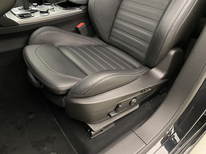 Alfa Romeo Stelvio VELOCE 2.2JTDm REZERVACE - fotka 24 z 62