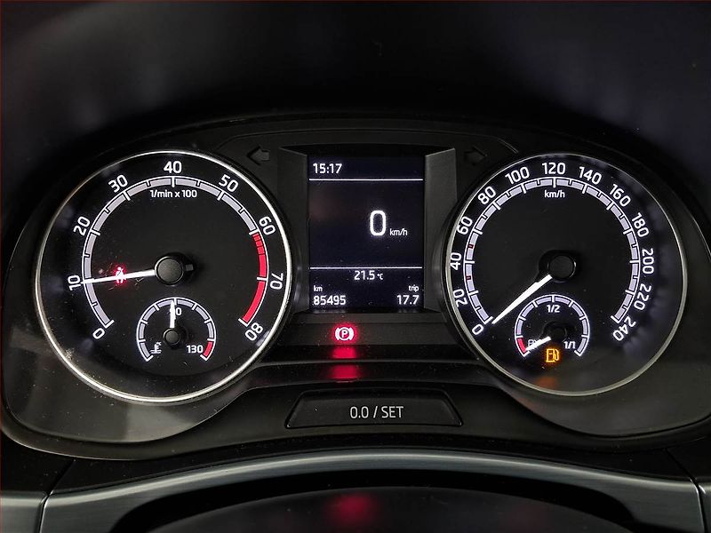 Škoda Fabia (2019) 1.0 TSI, Tempomat - fotka 11 z 18