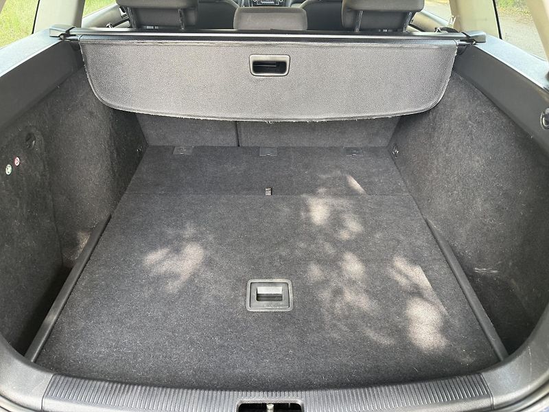 Volkswagen Golf 1,6TDI 77kW Klimatizace - fotka 7 z 18