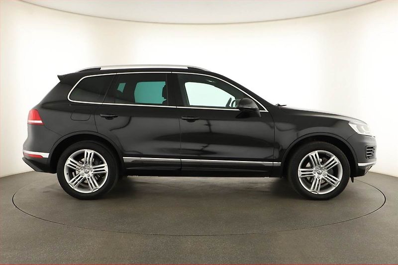 Volkswagen Touareg (2015) 3.0 TDI, 4X4, Automat, Kůže - fotka 6 z 19