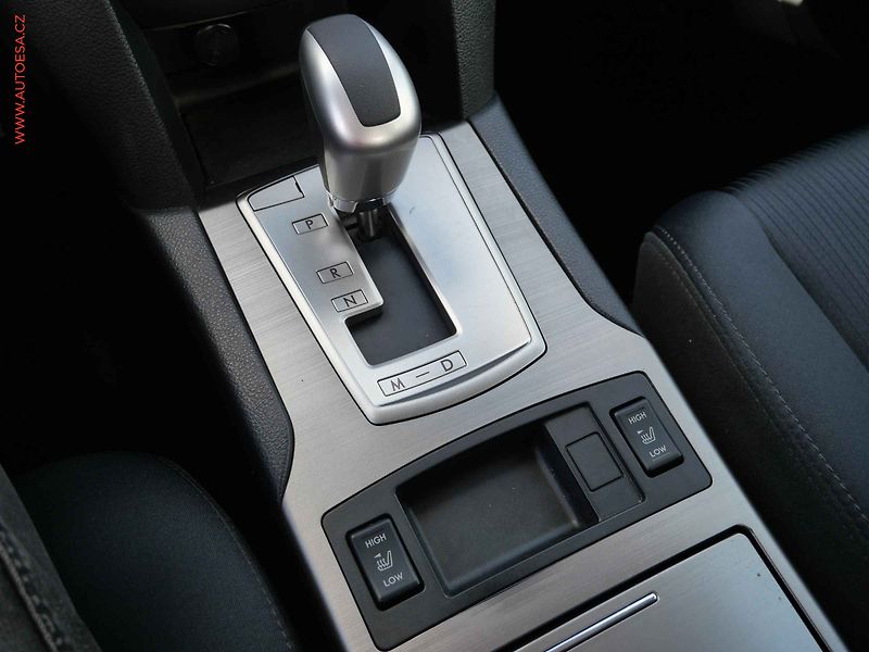 Subaru Legacy (2011) 2.5i 4x4, 1.maj,ČR, AT - fotka 15 z 17