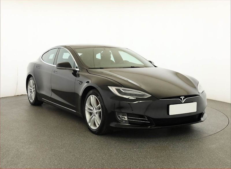Tesla Model S (2019) Standard Range, SoH 88% - fotografie inzerátu