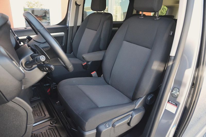 Toyota ProAce Verso (2024) 2.0 D 130kW 8AT / ČR / 8 MÍST - fotka 16 z 32