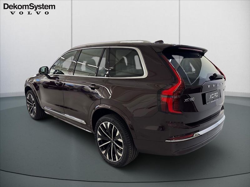 Volvo XC90 (2026) 2,0 B5 Plus Bright - fotka 4 z 12