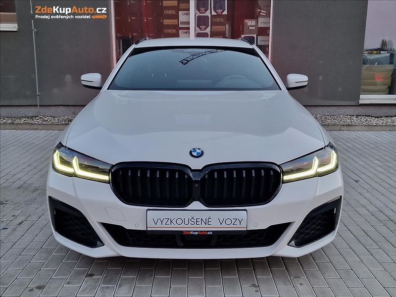 BMW Řada 5 520d Xdrive M-Sport ČR,1.Maj. - fotka 4 z 50
