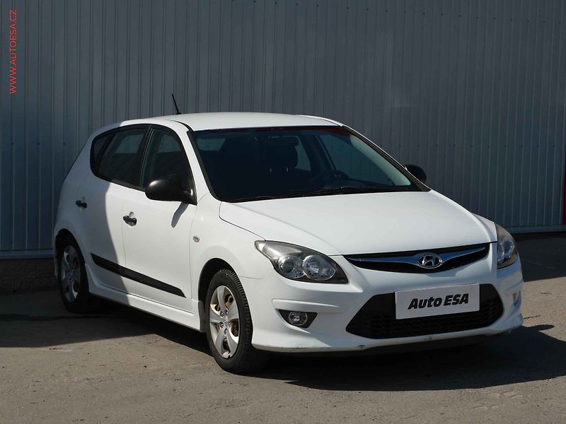 Hyundai i30 (2010) 1.4CVVT, 2.maj,ČR, El. okna - fotografie inzerátu