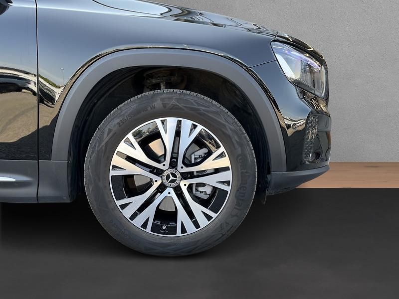 Mercedes-Benz GLB 200 d 4MATIC - fotka 9 z 18