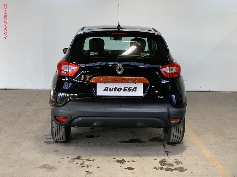 Renault Captur (2013) 0.9 TCe, Navi, park.čidla - fotka 5 z 18