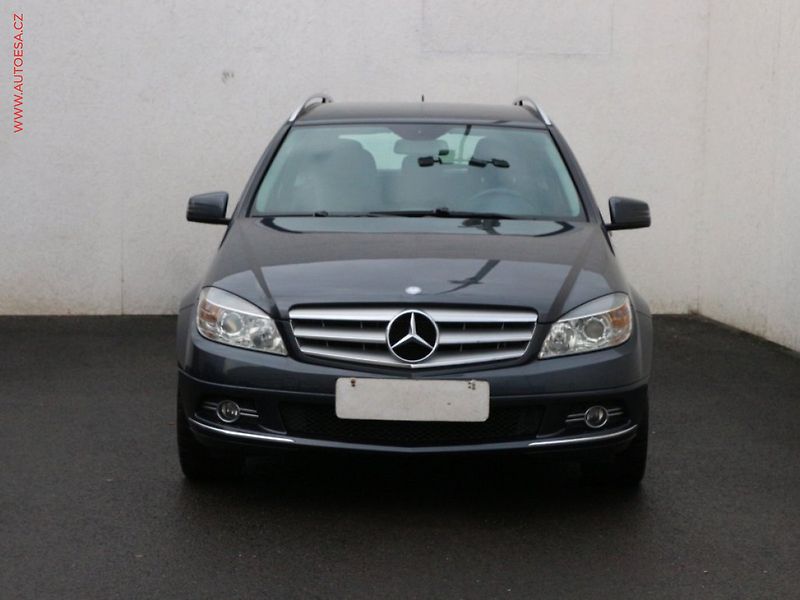 Mercedes-Benz Třídy C (2014) 2.0 i C200, Avantgarde, AT - fotka 2 z 3