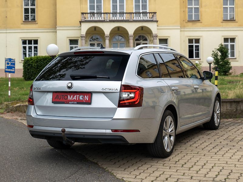 Škoda Octavia 2.0 TDI DSG Kamera Style+ - fotka 6 z 35