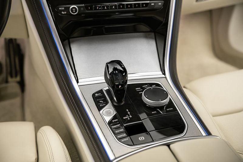 BMW Řada 8 840d x Drive M sport - fotka 18 z 23