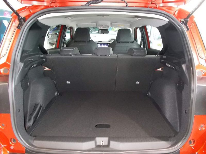 Opel Frontera (2026) Edition Hybrid 1.2 TURBO (81kW - fotka 9 z 30