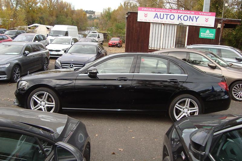Mercedes-Benz Třídy E (2016) 220 CDi, ČR, Pravidelný servis - fotka 4 z 63