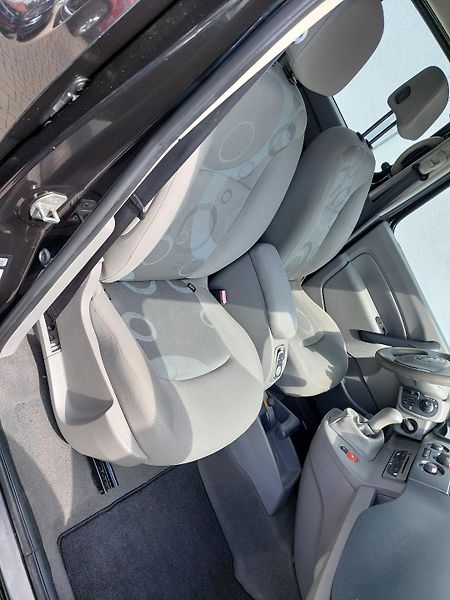 Renault Kangoo (2010) II. 1.6 Dynamique - fotka 21 z 35