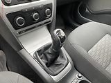 Škoda Octavia (2012) 1.6TDi, AC, temp - náhled 16