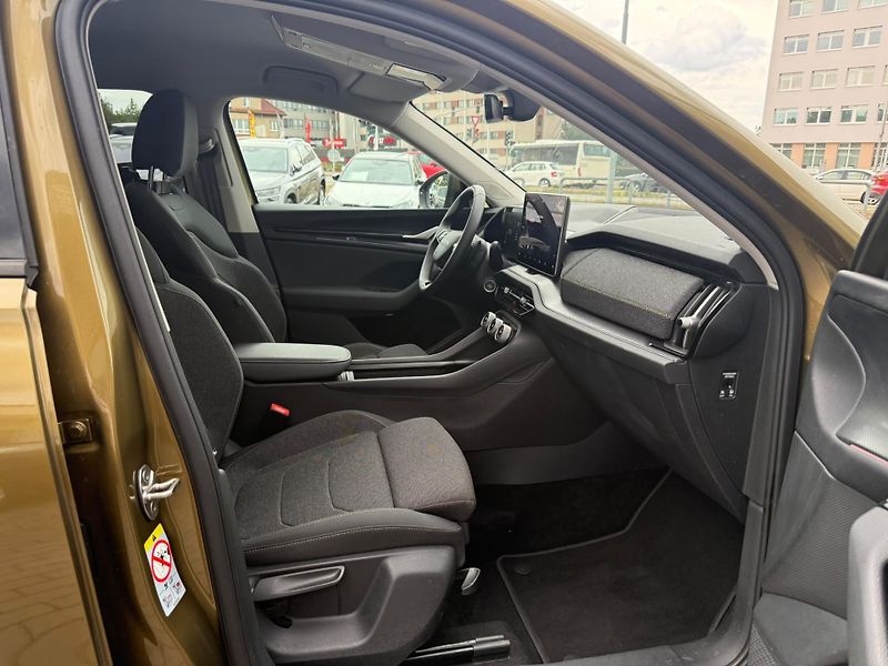 Škoda Kodiaq Selection 2.0 TDI 110kw DSG - fotka 9 z 33