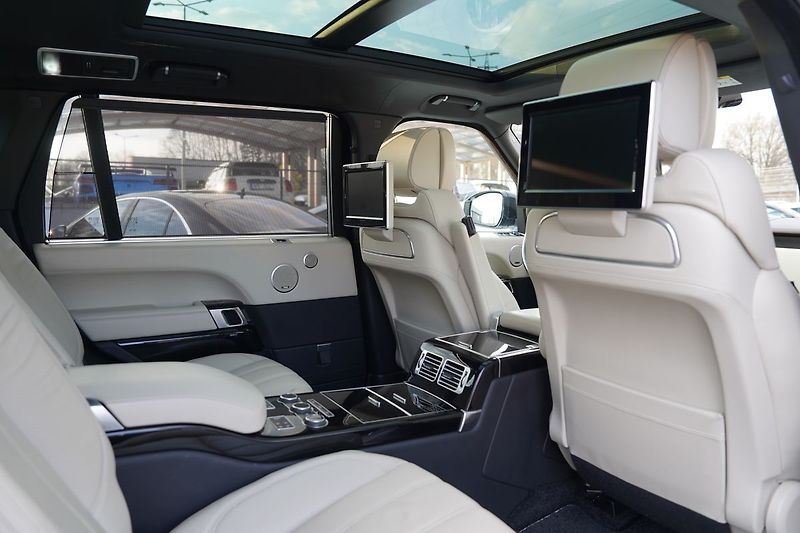 Land Rover Range Rover 4.4 SDV8 LWB  Autobiography - fotka 33 z 53