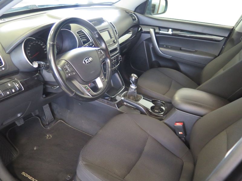 Kia Sorento (2013) 2.2CRDi,4x4,kamera,tažné - fotka 14 z 28