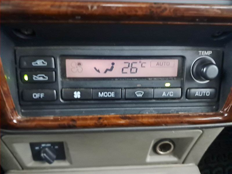 Nissan Patrol (2003) 3.0 DTi, 4X4 - fotka 13 z 14