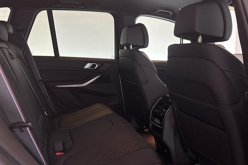 BMW X5 xDrive30d - fotka 11 z 12