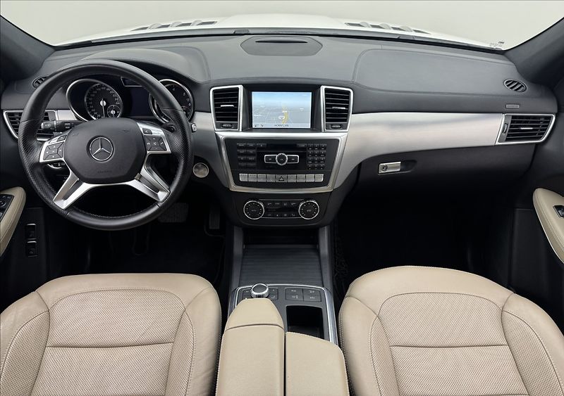 Mercedes-Benz GL 3,0 DPH AMG 4X4 NZTOP 360° TZ - fotka 7 z 48