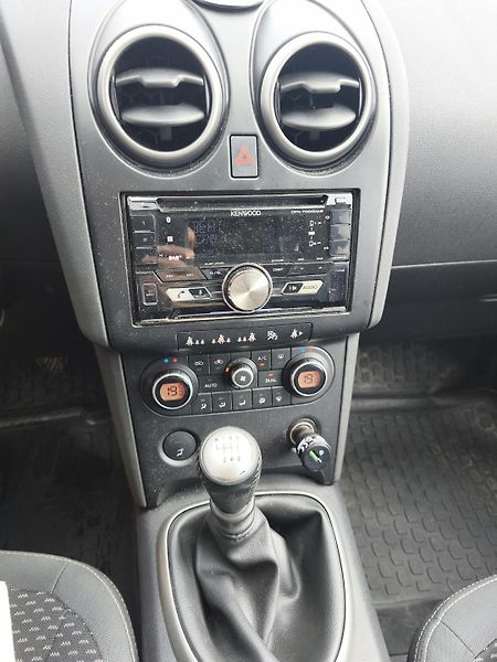 Nissan Qashqai (2009) +2(7.míst)-1,5Dci - fotka 18 z 20