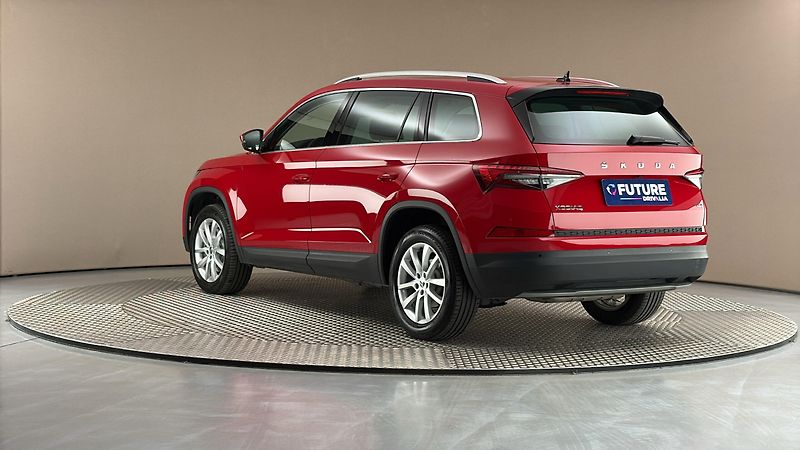 Škoda Kodiaq 2.0 TSI DSG 4x4 Style - fotka 2 z 30