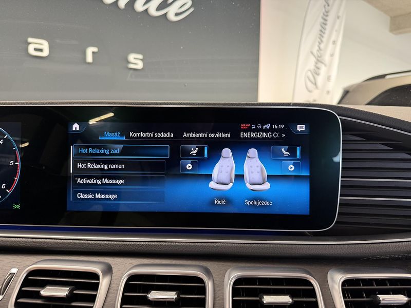 Mercedes-Benz GLS (2019) GLS 400d 4Matic AMG Line - fotka 67 z 111