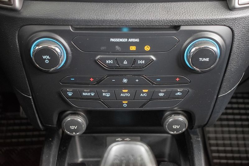 Ford Ranger 2.0 XLT*Naviják*4x4*TAŽNÉ*ČR 1 - fotka 29 z 46