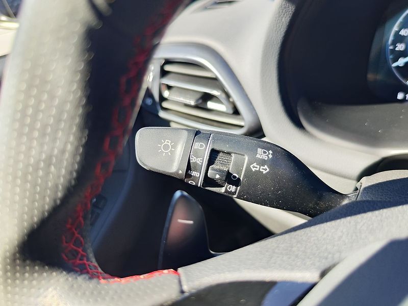 Hyundai i30 1.5 T-GDI/103kW N-Line DCT - fotka 30 z 35