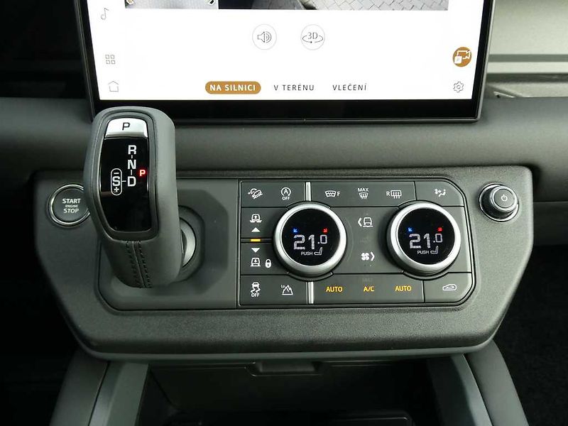 Land Rover Defender 110 3,0 X-Dynamic SE D250 - fotka 29 z 37