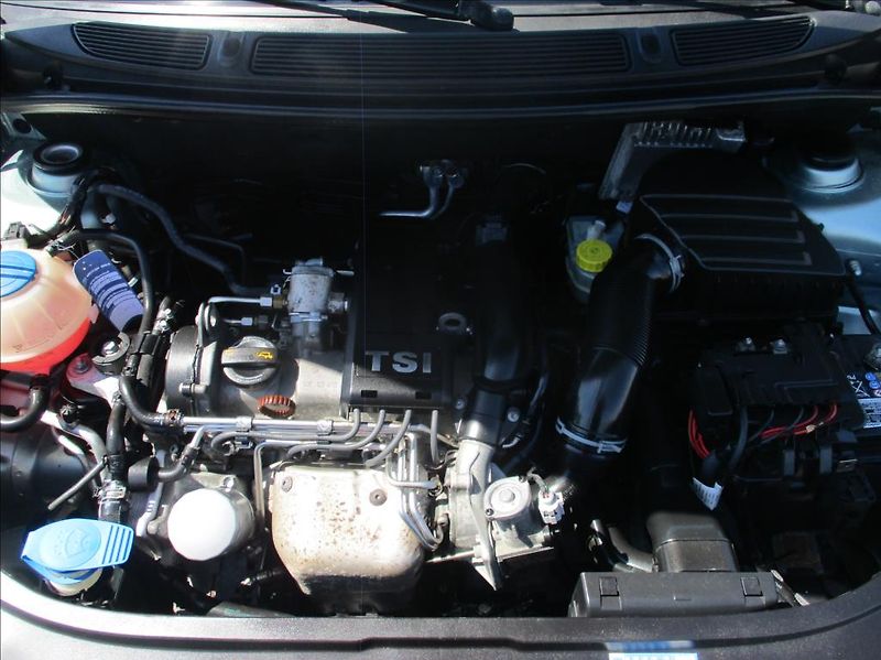 Škoda Fabia 1,2 TSI, klima, serv. kniha, - fotka 27 z 36
